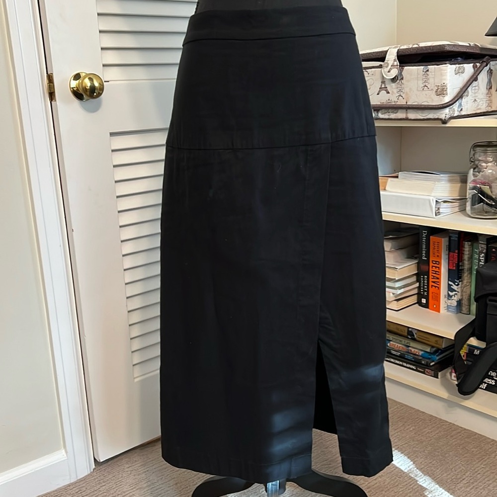 Black pencil skirt size 14.